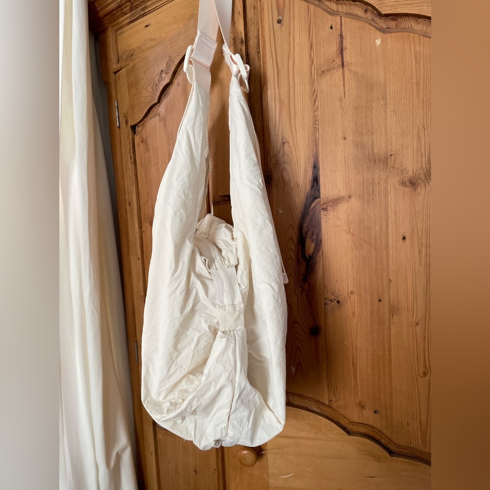 Large white tote - Picture 3 of 3